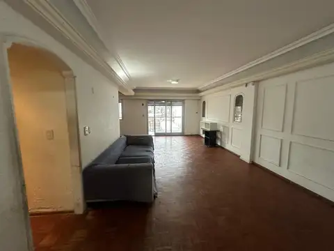 Departamento en Venta en Flores, USD 189.000