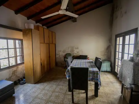 Casa 4 ambientes con 1 baño
