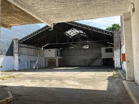 Galpon en Alquiler 50  mts Fondo