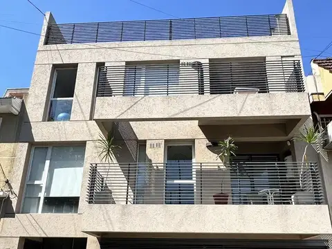 Alquiler Oficina consultorio Departamento en Floresta Bajas Expensas