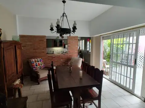 VENTA PH Planta Baja con Patio, Terraza y quincho