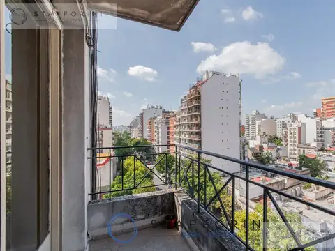Departamento 3 ambientes con balcón al frente, lavadero, luminoso en Caballito