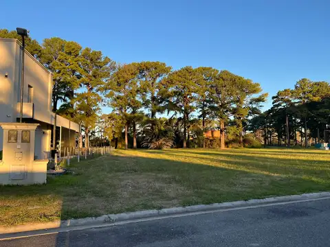 Terreno en Venta en Los Pinares Country Club, USD 55.000