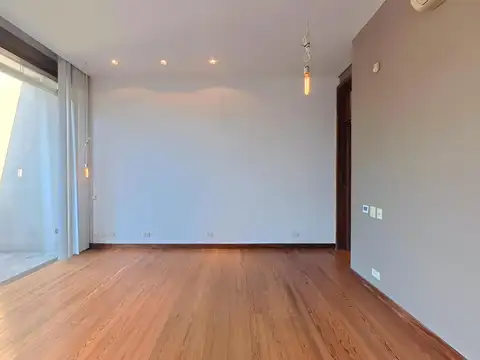Depto Tipo Casa en Alquiler de 4 dormitorios