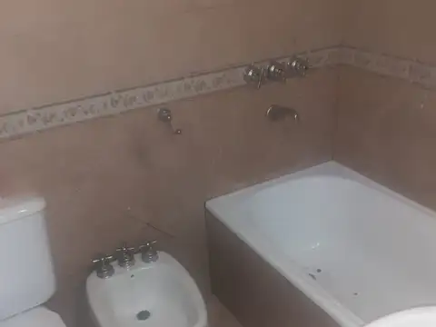Depto Tipo Casa en Alquiler en Boedo, $ 600.000