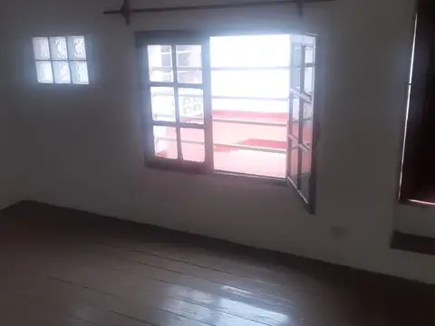 Depto Tipo Casa en Alquiler de 2 ambientes