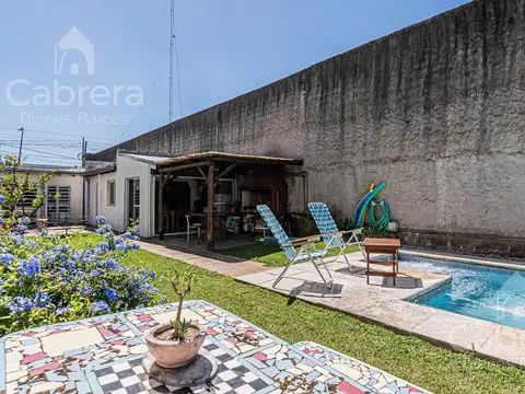 Casa 5 ambientes con 3 baños