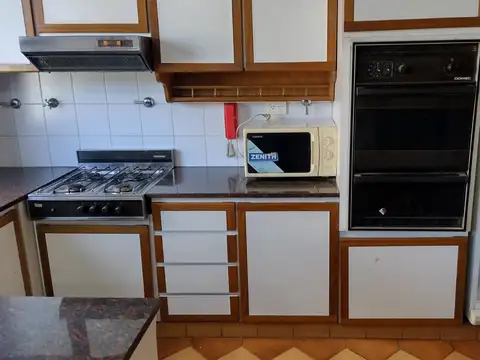 Departamento en Alquiler en Balvanera, $ 900.000