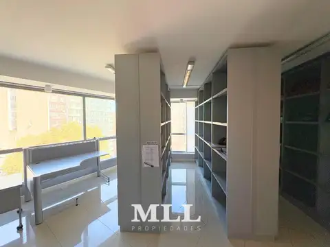 Riobamba y Av. Corrientes. Edificio moderno.  Venta. oficina, Vista. Super Luminoso. Impecable estado!!