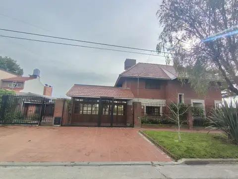 Casa en Alquiler de 3 dormitorios