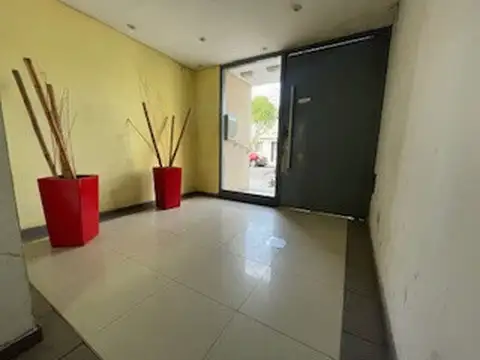 Virgilio 300, Piso PB