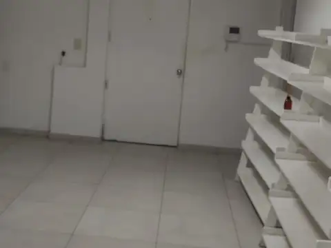 COGHLAN CORREDOR PANAMERICANO PH USO PROFESIONAL COMERCIAL SIN EXPENSAS TODO FRENTE ESQUINA