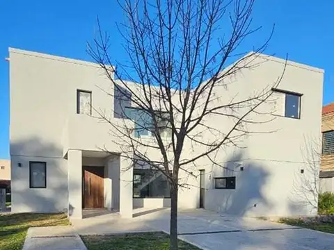Casa  en Venta en Altos de Campo Grande, Pilar, G.B.A. Zona Norte