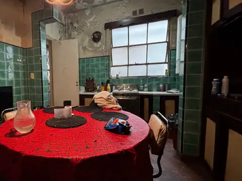 VENTA OPORTUNIDAD CASA C/2 DPTOS BARRACAS