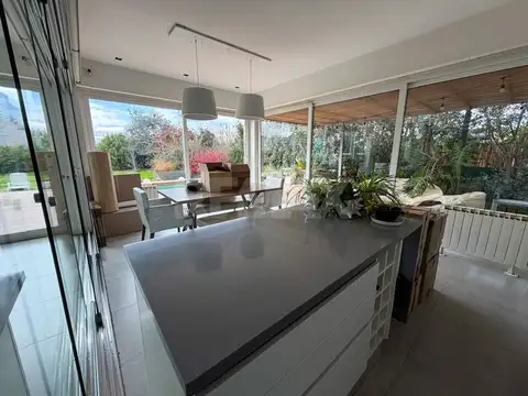 Casa en Alquiler en Neuquén, USD 3.200
