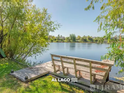 CASA A LAGUNA EN VILLANUEVA. NOROESTE. APTO CREDITO.