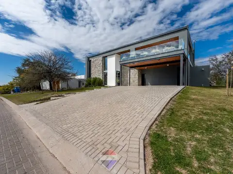 VENTA CASA 4 DORM EL TERRON MENDIOLAZA CORDOBA