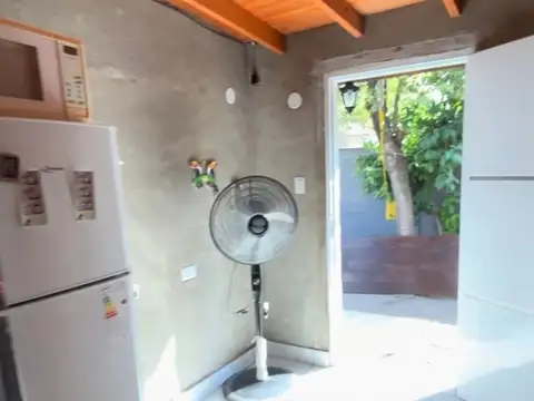 VENTA LOTE C/ 2 CASAS 2 AMB C/CASA ESCOBAR JARDIN