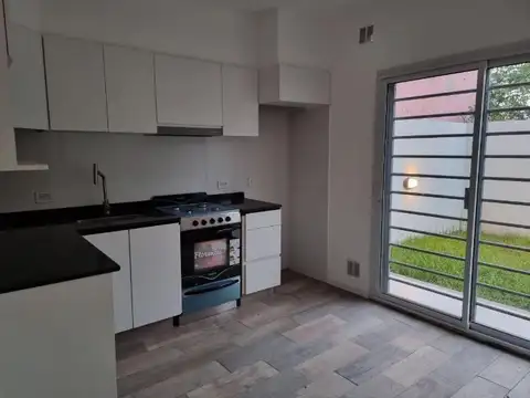 Casa en Venta en Castelar, USD 119.990