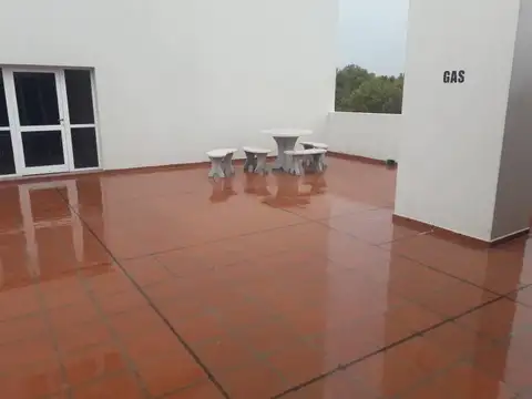 Pueyrredon  al 800 Granadero Baigorria COCHERA