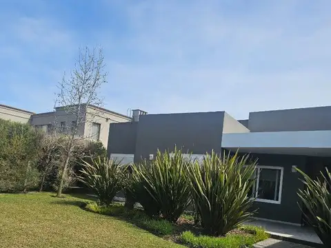 Casa en Venta en La Montura, USD 390.000