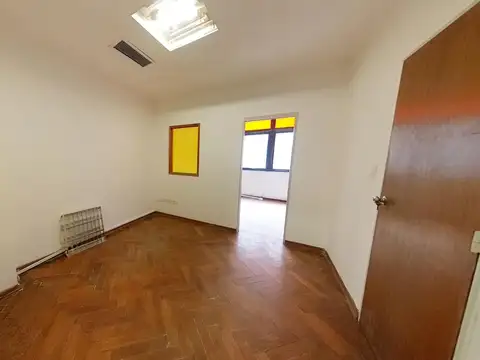 Oficina en Venta 70 años