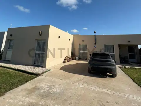 CASA 5 AMBIENTES CON PISCINA EN CLUB DE CAMPO LA FAUSTINA
