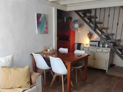 Depto Tipo Casa 4 ambientes con 2 baños