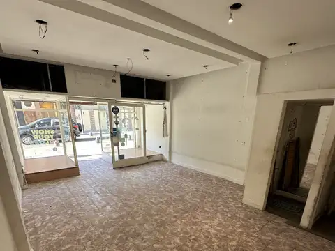 Local en Alquiler en Remedios de Escalada, $ 800.000