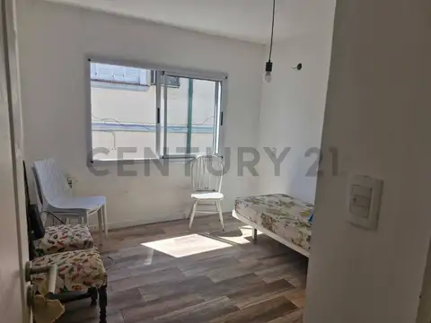 Casa en Alquiler con 1 cochera