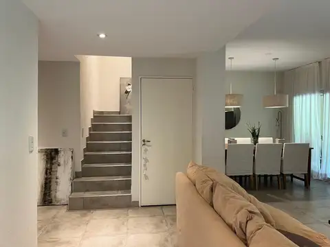 Casa en Venta en La Lonja, USD 245.000