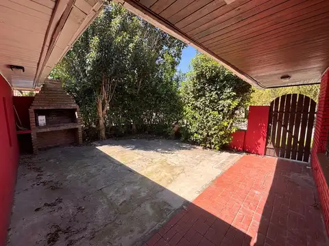 Depto Tipo Casa en Venta con 1 cocheras