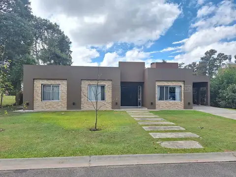 Casa  en Venta ubicado en El Casco de Alvarez, Francisco Álvarez, Moreno