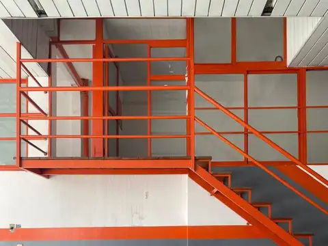 LOCAL SOBRE AV. ALBERDI 4800 y vivienda multifamiliar