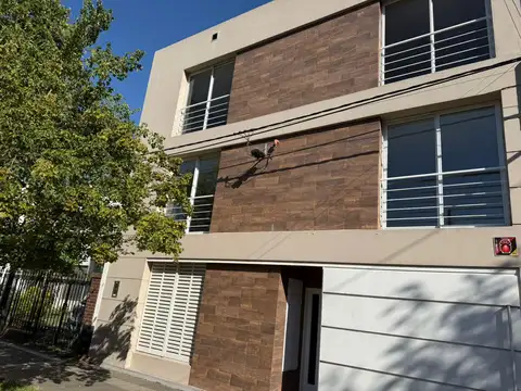 Hipolito Yrigoyen  al 300