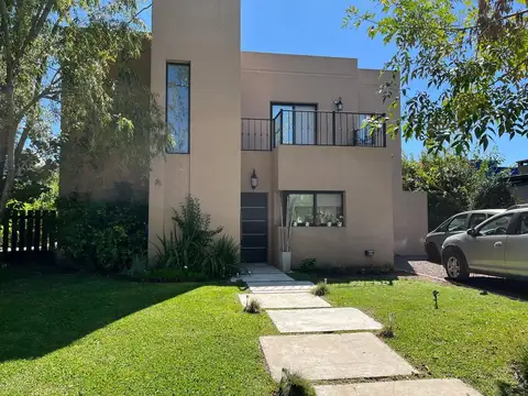 CASA en venta Los Robles