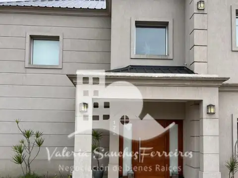 Casa en Venta en Las Golondrinas, USD 400.000