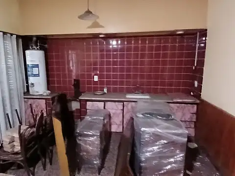 Depto Tipo Casa en Alquiler en Caseros, $ 850.000