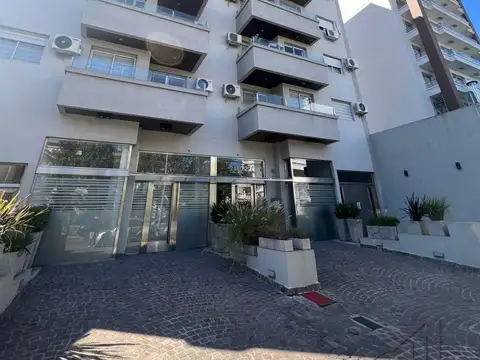 Venta Departamento 2 ambientes  c/ cochera Lanús