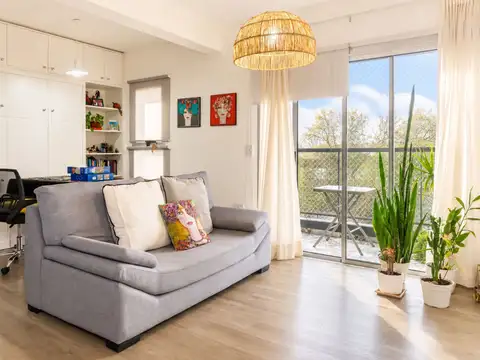 SEMIPISO EN VENTA LA PLATA 1/2 DORMITORIOS COCHERA