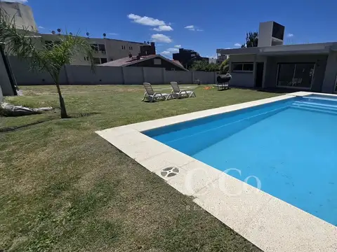 Casa en Venta en Costa Azul, USD 275.000