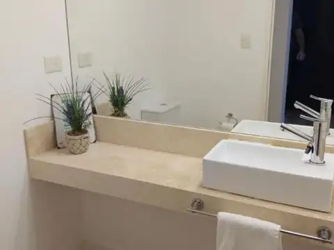 Departamento en Alquiler con 1 cocheras