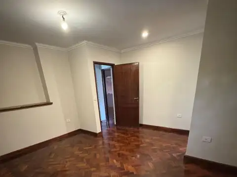 Casa 4 ambientes con 4 baños