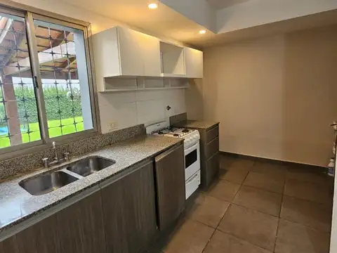 Casa en Venta con 1 cochera