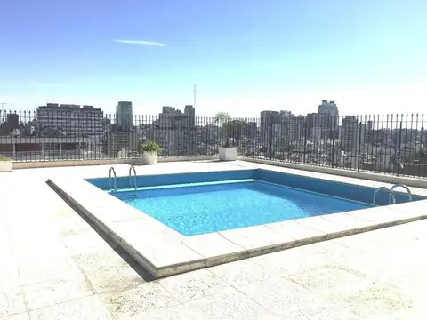 Bcón LyC 3 dor (1suite) 2 bñs toil coc-off coch piscina SUM
