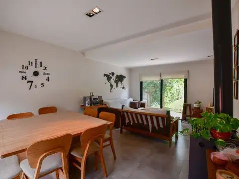 Casa en Venta en La Plata [Cod: 161-2315]