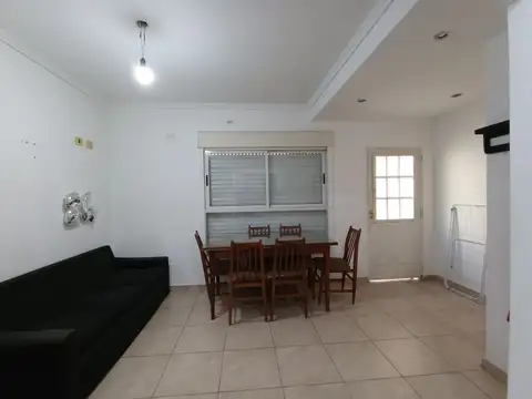 2 ambientes con balcón, excelente estado, Apto credito