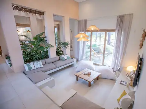 Casa 4 ambientes con 2 baños