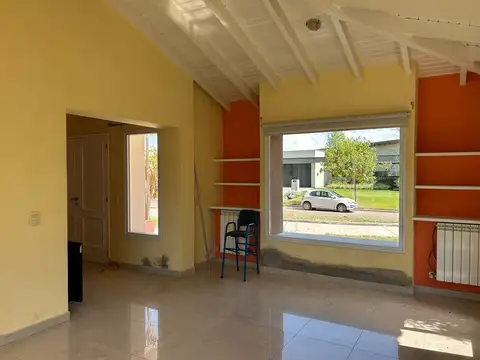 Casa 7 ambientes con 3 baños