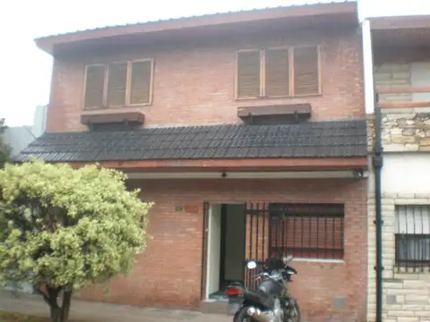 Urgente casa impecable 3 dormitorios